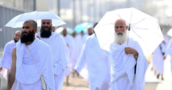 مرطبات وشمسيات.. تعرف على نصائح بعثة الحج الطبية لحجاجنا بعرفات