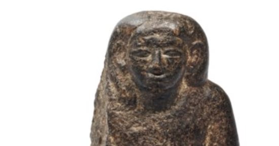 دار مزادات عالمية تعرض قطعة أثرية لـ كاهن.. اعرف ثمنها