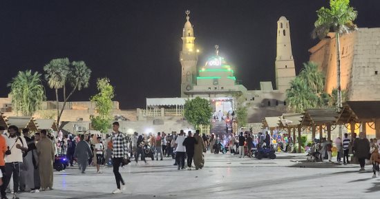 ساحة سيدى أبو الحجاج الأقصرى متنفس أهالي الأقصر في عيد الأضحى.. فيديو