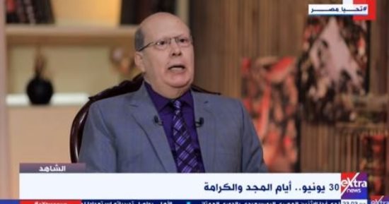 عبدالحليم قنديل يكشف لـ"الشاهد" كيف تنبأ برحيل مبارك ومجيء الإخوان
