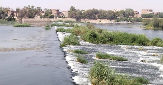 أهدى مكان تريح فيه أعصابك.. استمتع بصوت خرير المياه بشلال القناطر الخيرية