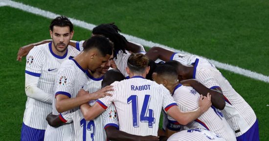 L’équipe de France débute sa campagne pour l’Euro 2024 en battant l’Autriche avec un but contre son camp… vidéo