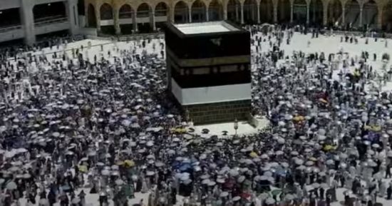 دموع الوداع فى الحرم.. الحجاج المتعجلون يغادرون مكة بقلوب مفعمة بالإيمان.. طواف الوداع يسدل الستار على رحلة الحج.. ووجهة الحجاج القادمة المدينة المنورة