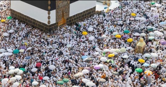 "الحج والعمرة" تنصح الحجاج لتجنب مضايقة الطائفين: خففوا من الأمتعة فى الحرم