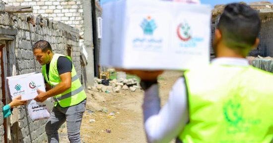 التحالف الوطنى للعمل الأهلى يواصل توزيع لحوم الأضاحى بقرى البحيرة