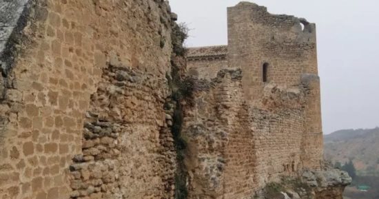 بقايا بشرية بقلعة إسبانية من العصور الوسطى تكشف أسرار الرهبان المحاربين