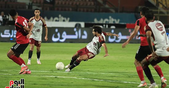 الأهلى يهزم الداخلية بثنائية ويرتقى لوصافة الدورى