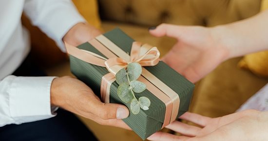 مش عارف تشترى إيه لوالدك النهارده.. 5 هدايا مناسبة وعملية فى عيد الأب 