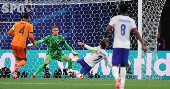 التعادل السلبى يحسم قمة هولندا ضد فرنسا فى يورو 2024