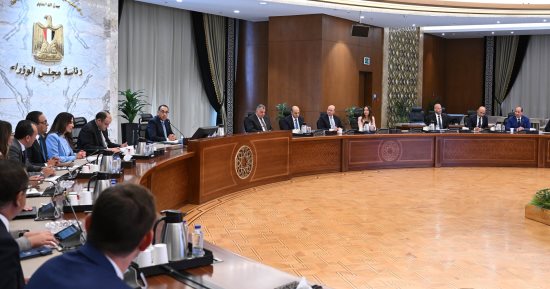 مصر تستضيف مؤتمر الاستثمار المصرى - الأوروبى الأسبوع المقبل برئاسة الرئيس السيسي ورئيسة المفوضية الأوروبية.. القطاع الخاص بالمقدمة.. وعرض للفرص الاستثمارية ببرنامج الطروحات الحكومية ومنح مزمع تمويلها من "EU"