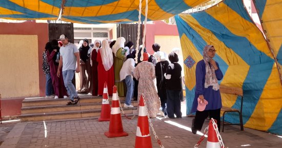فرحة طلاب الثانوية العامة بجنوب سيناء لسهولة امتحان اللغة الأجنبية الثانية