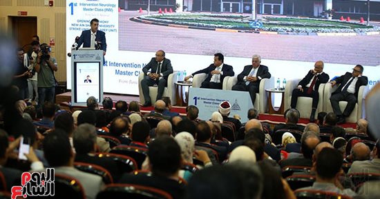 جامعة عين شمس: وحدة السكتة الدماغية بها جهاز قسطرة فريد عالميا