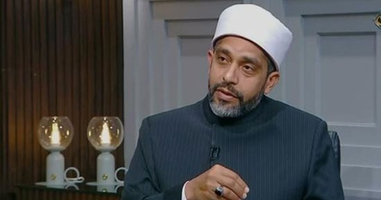 بنتى كل ما يتقدم لها عريس لا يحدث نصيب؟.. أمين الفتوى يجيب 
