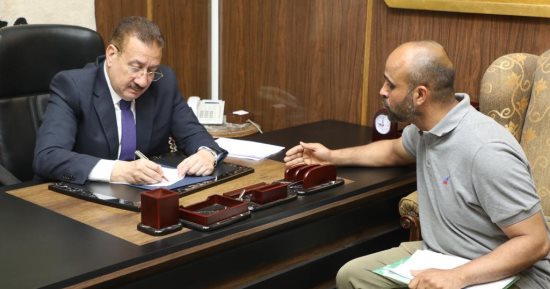 محافظ المنوفية يقرر صرف مساعدة مالية ومواد غذائية لإحدى الحالات الإنسانية
