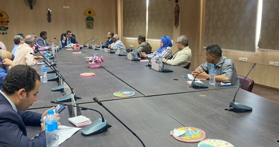 جامعة أسوان توافق على زيادة مساهمتها فى مكافأة إعداد الرسائل    