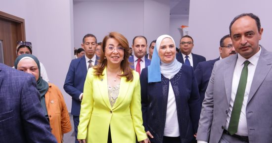 وزيرة التضامن تصطحب وكيل أمين عام الأمم المتحدة فى جولة بمركز لعلاج الإدمان