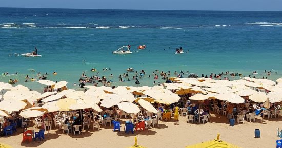 انتظام توافد أفواج المصيفين على محافظة الإسكندرية.. عروس البحر المتوسط تسجل درجات حرارة أقل.. تشغيل 5 شواطئ متوقفة لاستيعاب العائلات والباقى بعد الانتهاء من تطوير الكورنيش.. ومنظمة إنقاذ متكاملة "فيديو وصور"