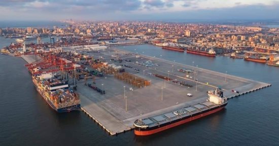 محطة تحيا مصر متعددة الأغراض تحول الإسكندرية لأهم ميناء لتجارة الترانزيت في الشرق الأوسط.. تعاقدت مع 6 خطوط ملاحية عالمية وتستقبل السفن العملاقة.. وتشغيل محطة شحن الحاويات بالقطارات نهاية العام الجارى