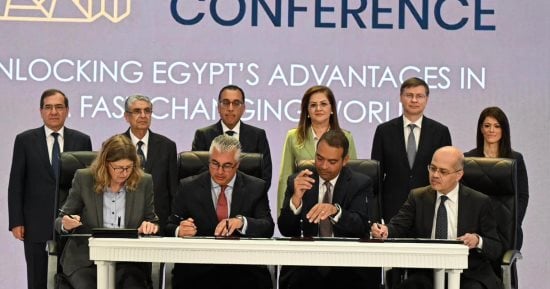 مدبولى يشهد توقيع اتفاق لإنتاج الهيدروجين الأخضر بقدرة 100 ميجاوات بالسخنة