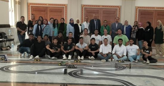 كلية الحاسبات والذكاء الاصطناعي بجامعة القاهرة تنظم مسابقة للسيارات الصغيرة 