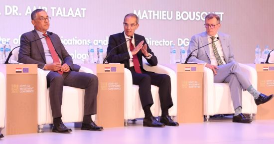 الاتصالات: 400 شركة عالمية تقدم خدمات التعهيد من مصر إلى مختلف دول العالم