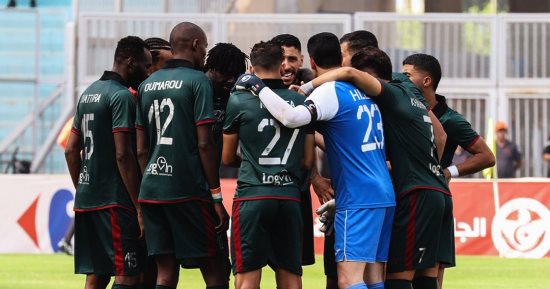 الملعب التونسي يهزم البنزرتي ويتوج بطلا لكأس تونس