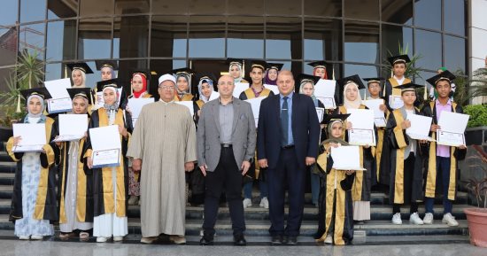 محافظ بنى سويف يكرم أوائل شهادات التعليم الأساسى "عام وأزهر"
