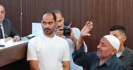 والد طفل شبرا للمحكمة: بهدلوا ابنى.. والقاضي يرد: الكل هياخد حقه بالقانون