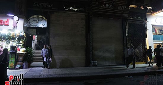 اليوم الأول من تطبيق قرار غلق المحلات.. حملات مكثفة وتحرير محاضر للمخالفين.. محافظ القاهرة يشيد باستجابة أصحاب المحالات لتطبيق مواعيد الغلق الجديدة.. ومحافظ الجيزة يكلف الأحياء والمراكز بالمتابعة المستمرة