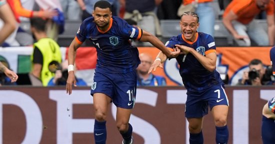 منتخب هولندا يكتفى بهدف جاكبو ضد رومانيا فى الشوط الأول.. فيديو