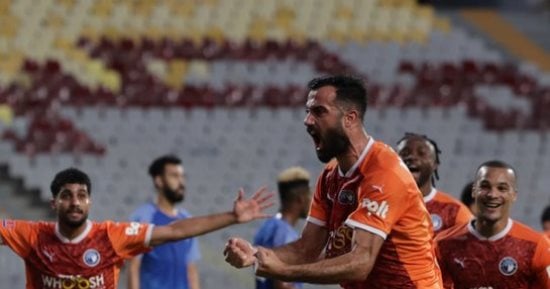 بيراميدز يحسم مباراة الأزمة ويهزم سموحة 3 - 2
