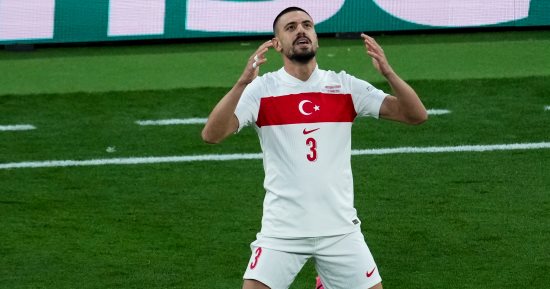 تركيا تسجل الثانى أمام النمسا عن طريق المتألق ديميرال 2-0.. فيديو