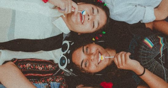5 آثار إيجابية لوجود الصداقة الحقيقية فى حياتك.. أهمها تقبل الذات والثقة