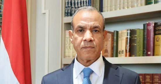وزير الخارجية يستعرض مع مجدي يعقوب تطورات تأسيس مركز للقلب برواندا