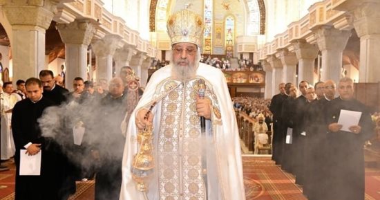 البابا تواضروس الثانى يرسم 24 كاهنًا للقاهرة ومدن جديدة وأفريقيا وآسيا وأمريكا