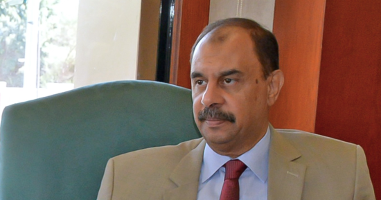 محافظ سوهاج يقيل مدير مستشفى المراغة ونائبه ويحيل العاملين للتحقيق