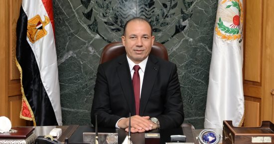 رئيس جامعة المنصورة يستعرض تقريرا عن تقدم الجامعة في التصنيفات الدولية  