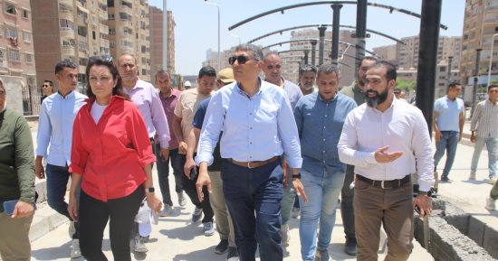 محافظ الجيزة: لاند سكيب ومسطحات خضراء بالطرق المؤدية للمتحف المصرى الكبير