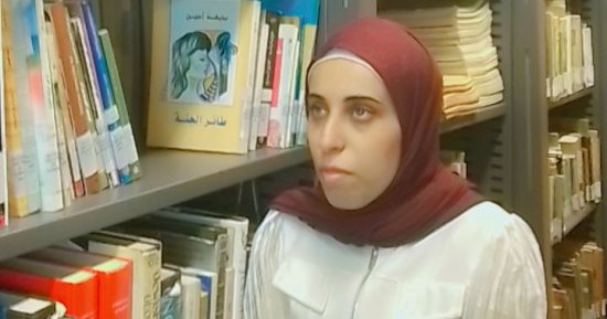 جولة داخل مكتبة عبد الوهاب المسيري.. 752 كتابًا وإهداءات نادرة "صور"