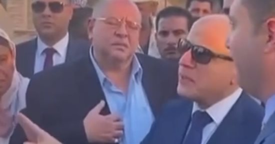 محافظ كفر الشيخ يوجه بسرعة الاستجابة لمطالب المواطنين بكافة القطاعات.. فيديو