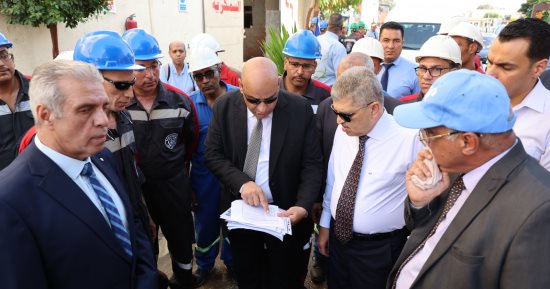 رئيس هيئة قناة السويس: نسعى لتوطين الصناعات البحرية بترسانات وشركات الهيئة