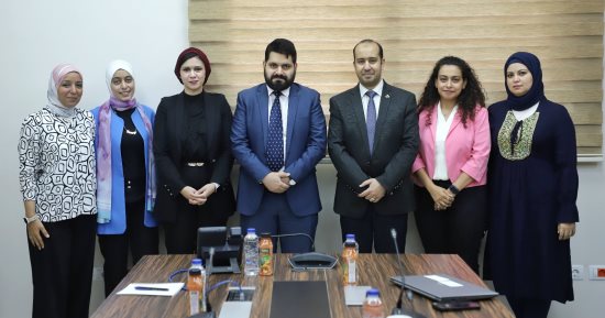هيئة الدواء المصرية تستقبل الملحق التجارى بالسفارة الباكستانية لبحث سبل التعاون