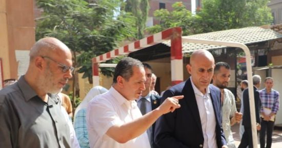 وزير التعليم يتفقد مدارس ذات كثافة عالية بإدارة المرج بالقاهرة.. صور