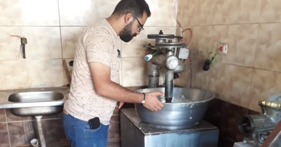 تحرير محاضر وإعدام مواد غذائية غير صالحة للاستهلاك الآدمي ببنى سويف