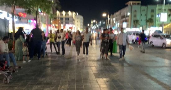 ممشى الشيراتون أهم المناطق الترفيهية فى أكبر شارع سياحى فى الغردقة.. صور