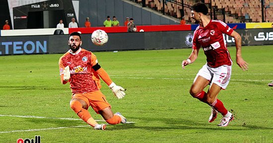 15 دقيقة.. تعادل سلبى بين الأهلى وبيراميدز فى قمة الدورى