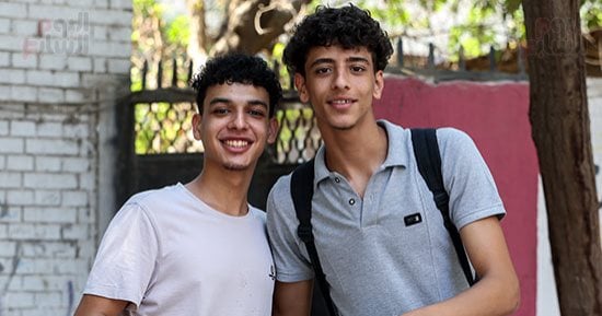 طلاب الثانوية العامة امتحان التفاضل والتكامل  مباشر ويحتاج لطالب مذاكر
