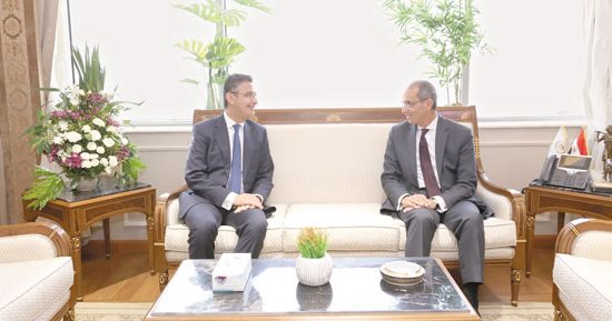 خطة وزير التموين لتطوير الشركات المنتجة للسلع الاستراتيجية.. الاستعانة بالمتخصصين فى الهيئات التابعة والمديريات.. وميكنة الخدمات والتصدى للتلاعب والتأكد من وصول الدعم لمستحقيه.. واستحداث منظومة لتلقى الشكاوى