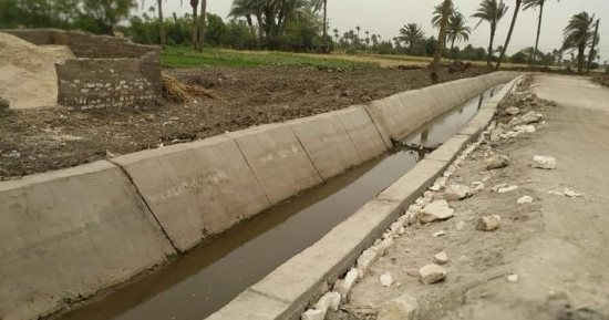 حياة كريمة فى كل مكان.. تبطين 672 ترعة بطول 3020 كم بالدقهلية بتكلفة 3 مليارات جنيه.. التأهيل على مرحلتين منها 1660 كم بالمرحلة الأولى.. ويستهدف الحفاظ على المياه وضمان وصولها لنهايات الترع وتطوير الزراعة.. صور