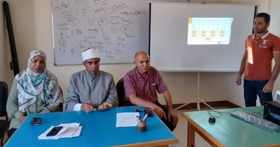 رئيس منطقة جنوب سيناء الأزهرية يتفقد البرنامج التأهيلى لمعلمات الصفوف التمهيدية